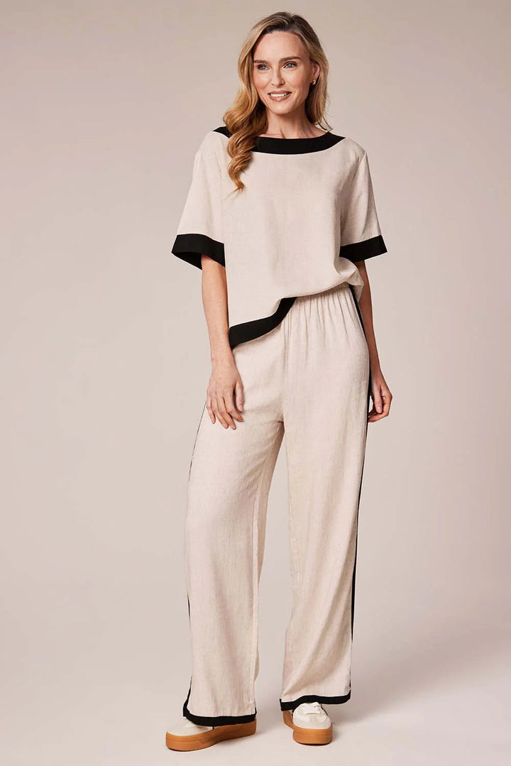 Decollage Beige Short Sleeve Top